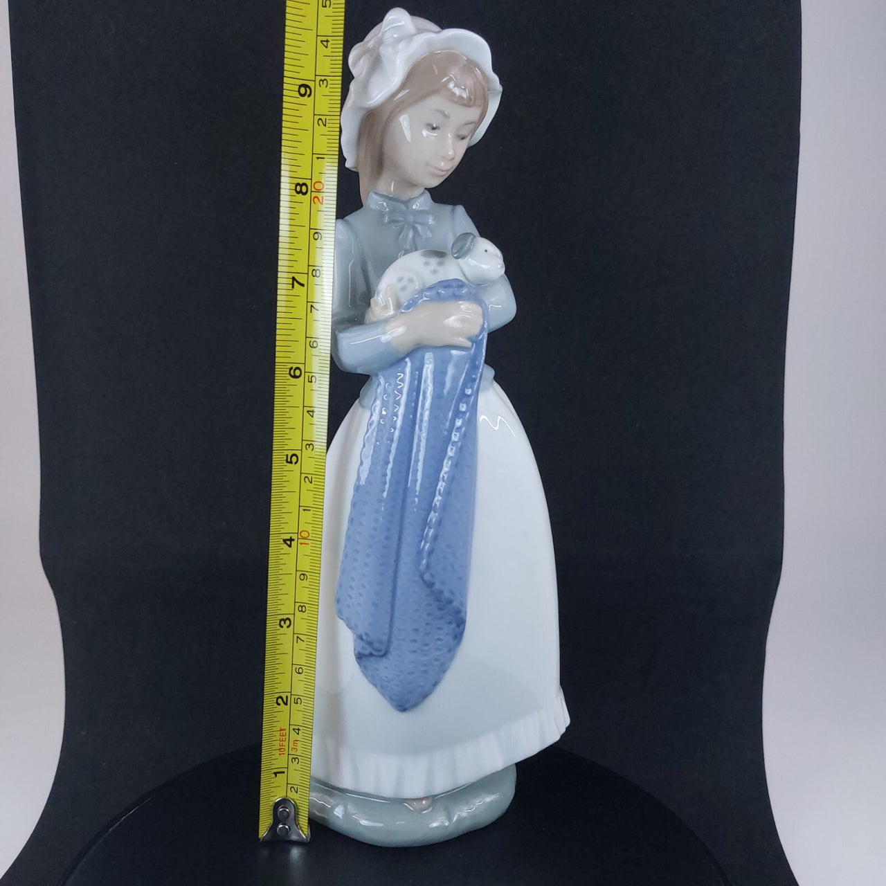 Nao by Porcelain LladrÃ³ Girl with Bonnet Figurine - 9.4" Excellent Condition10