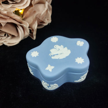 Wedgwood Blue Jasperware Elegant & Collectible Trinket Box/Lidded Dish British d1