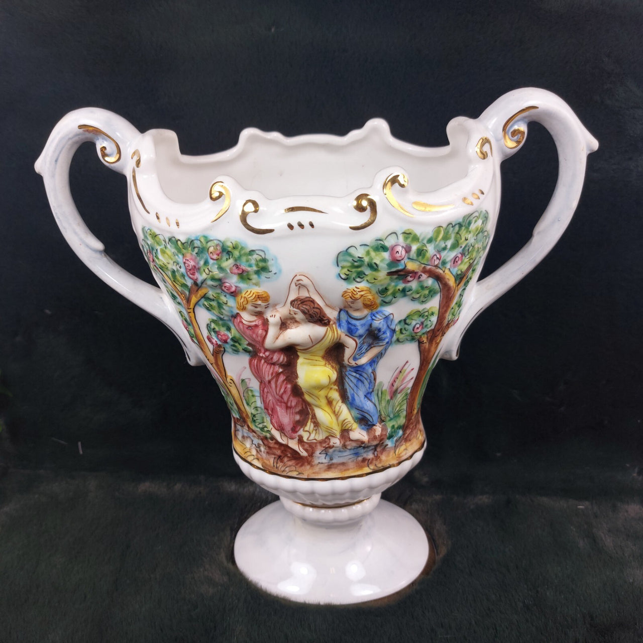 Capodimonte Style Vase with Classical Figures decor roman antique greek Figurine2