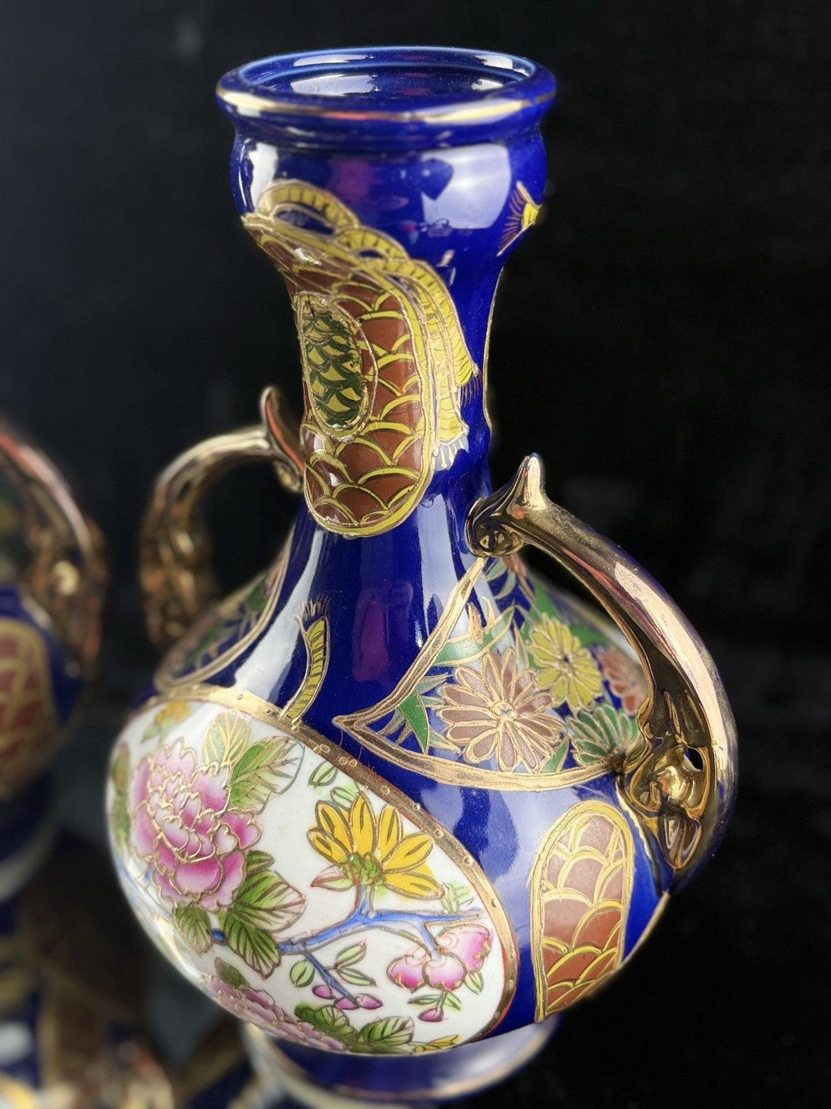 Japanese Blue Cobalt Porcelain Vases Pair Gold Gilt Floral Moriage Antique Decor9