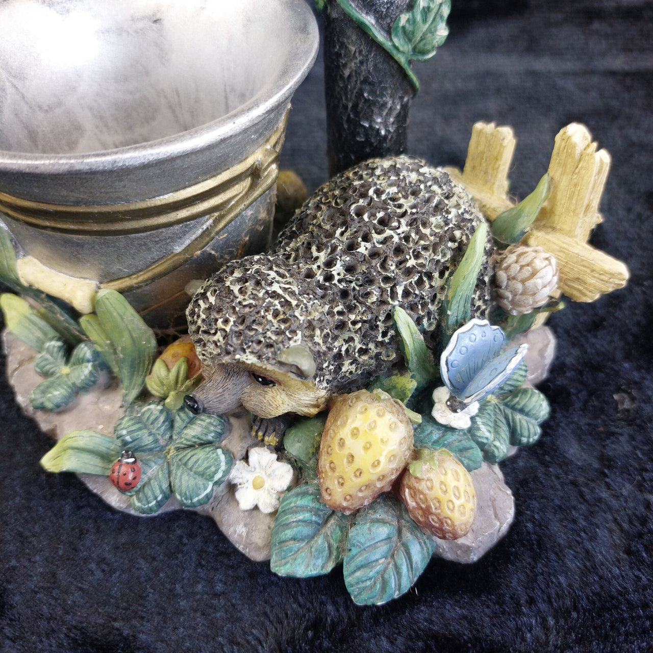 Bramble & Clover Hedgehog Pen Holder - pot 8" Fountain Theme Ladybug see pics5