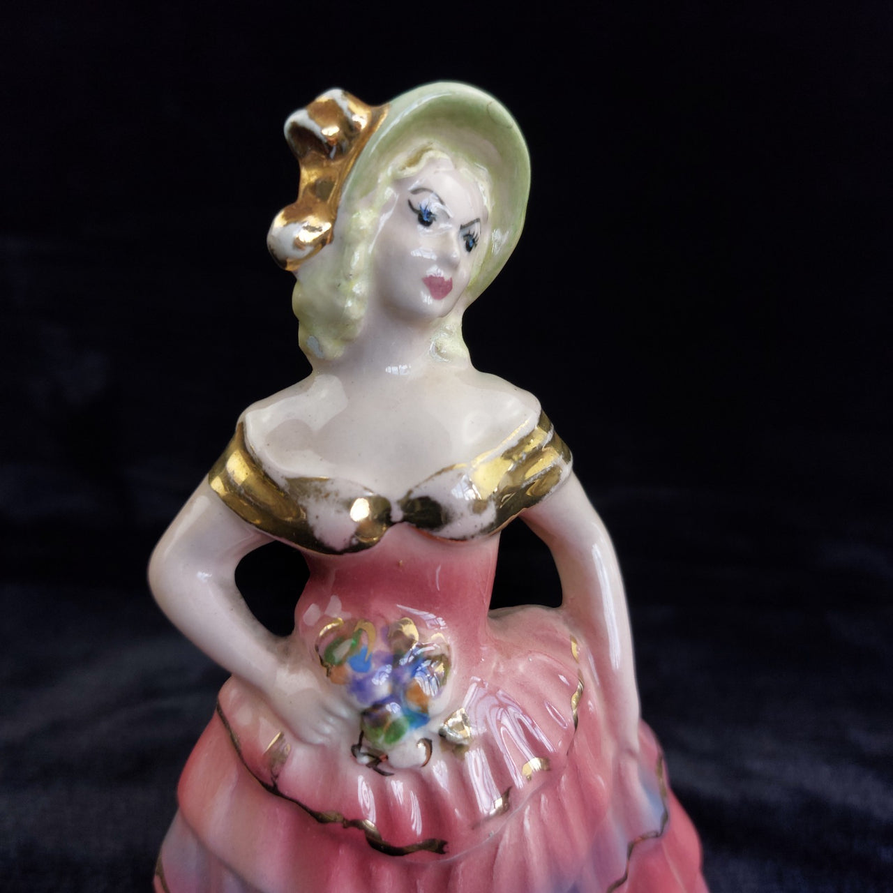 Vintage rare Porcelain Lady Figurine Ruffled Pink Dress Gold Accents Unbranded2