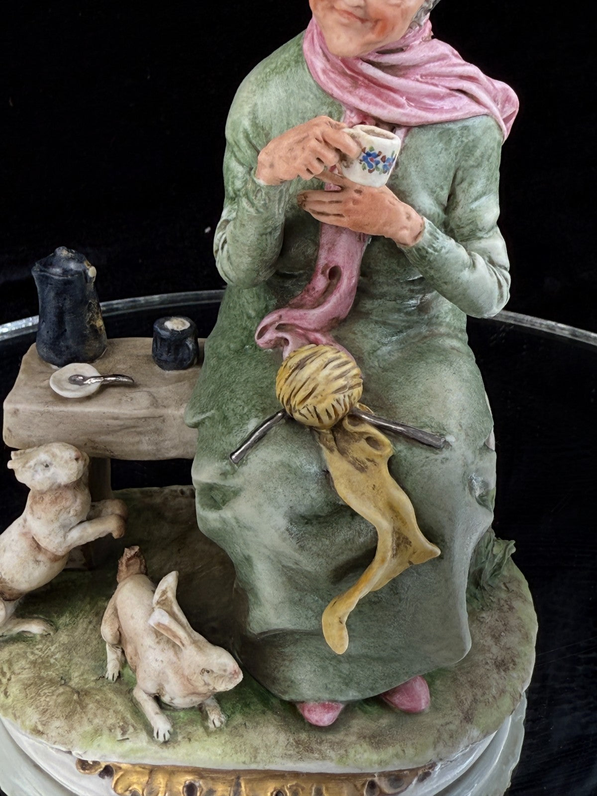 Rare Signed & A.R. Giannelli "Grandma and Rabbits" Porcelain Figurine see pics19