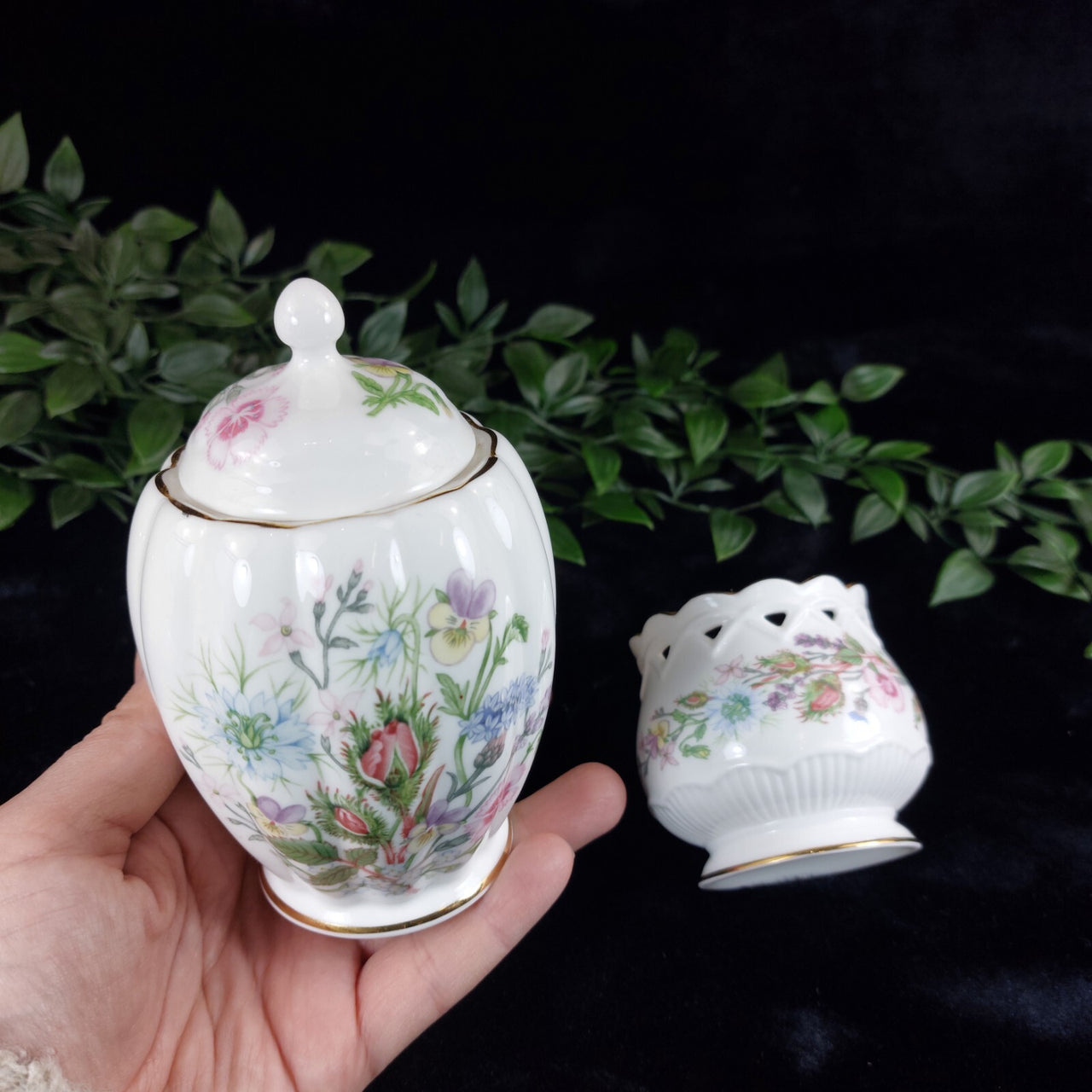Aynsley porcelain Wild Tudor 2 set of Lidded Jar & Candle Holder Bone China Made13