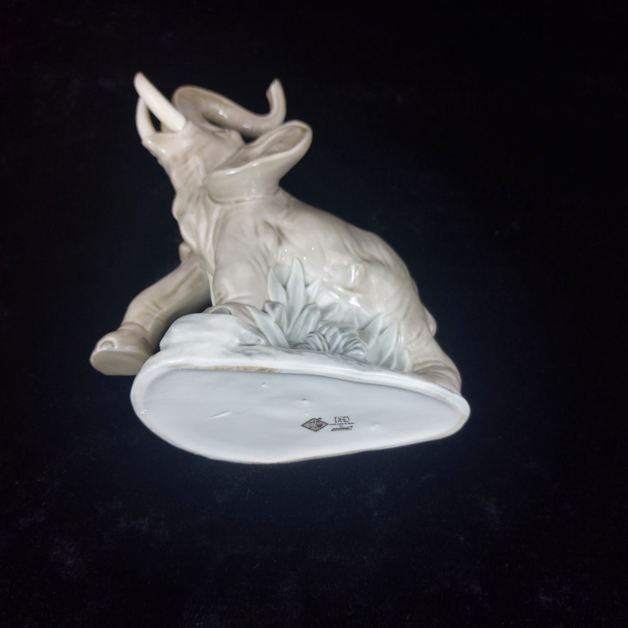 Rare NAO by Lladro Elephant Figurine 1977 Porcelain Glazed Statue bookcase decor8