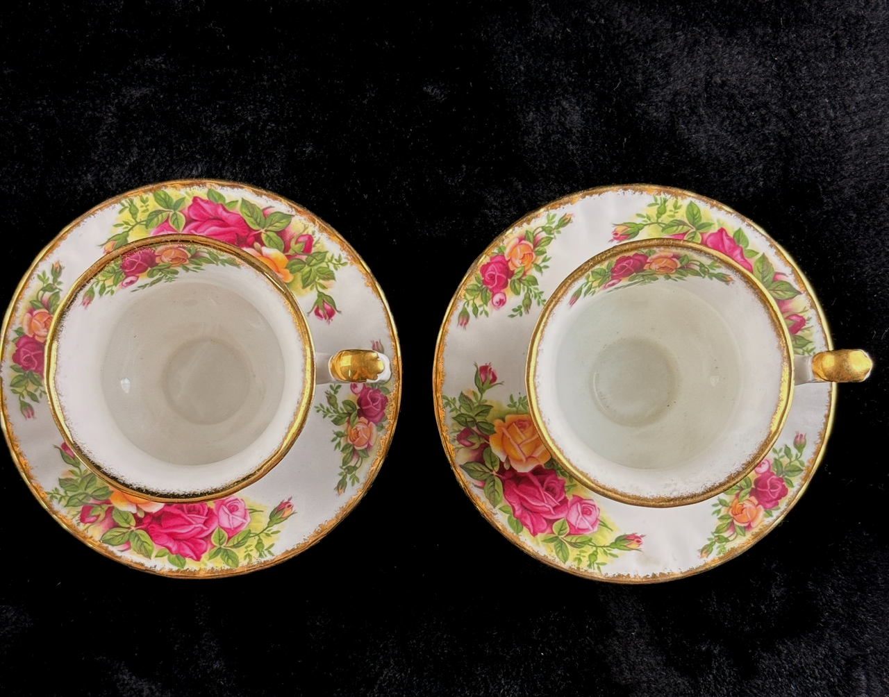 Royal Albert Old Country Roses Cups & Saucers Set of 2 Bone China England 196213