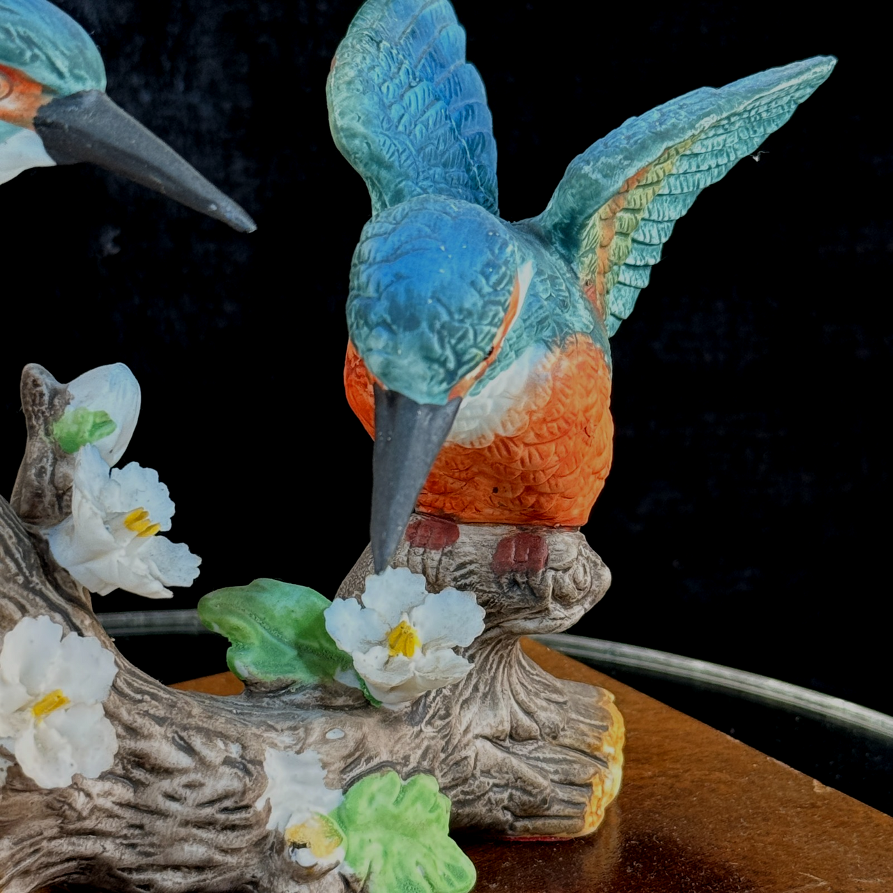 Leonardo Kingfishers Figurine on Base Wood Bird Sculpture- Damaged flower Resin2