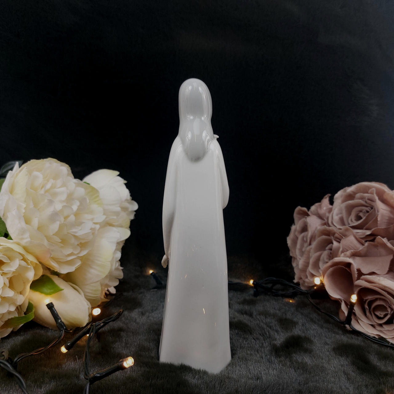 Porcelanas Miquel Requena " Girl Holding Dove Figurine Porcelain 8.5" Spain2