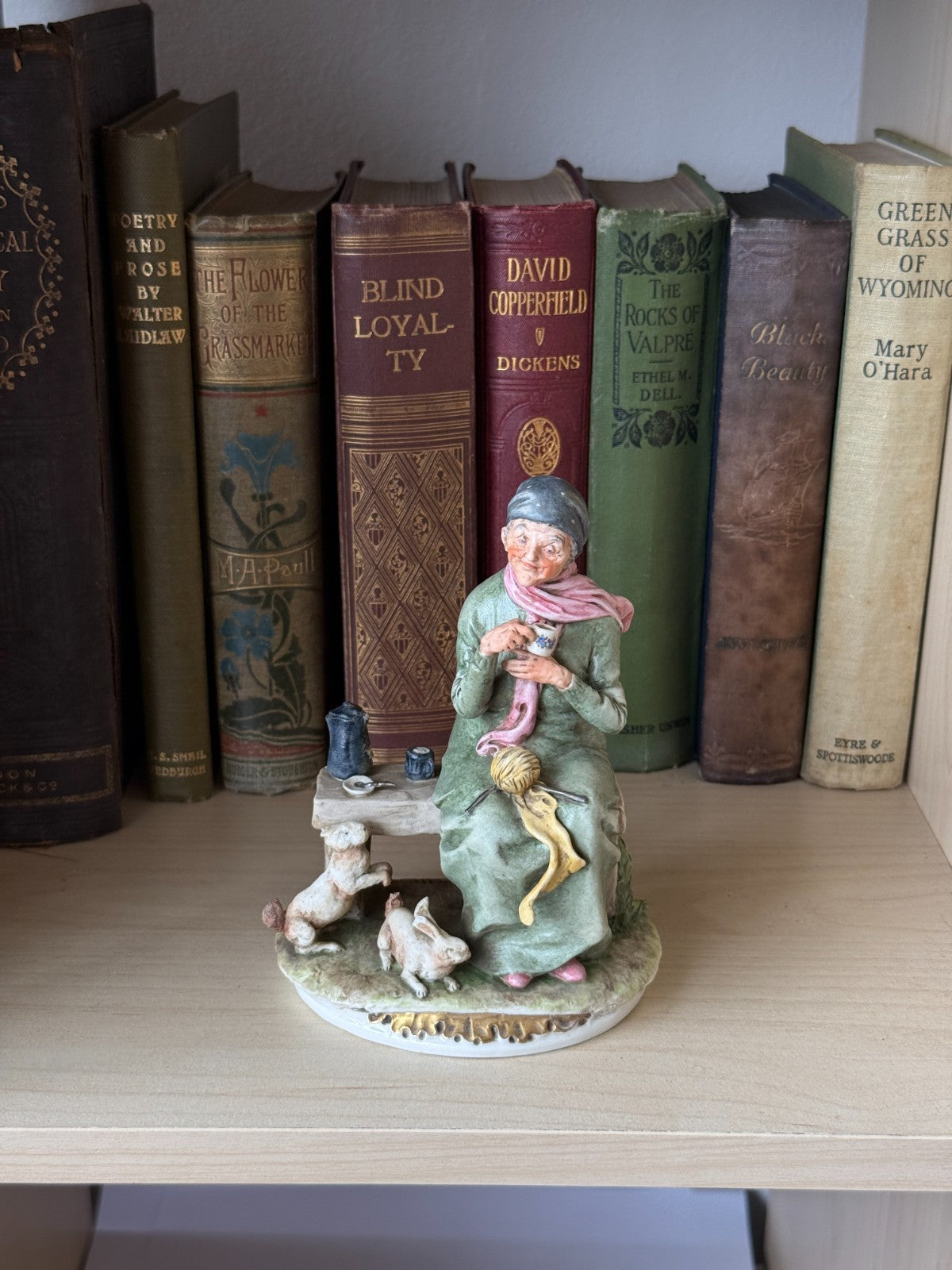 Rare Signed & A.R. Giannelli "Grandma and Rabbits" Porcelain Figurine see pics23