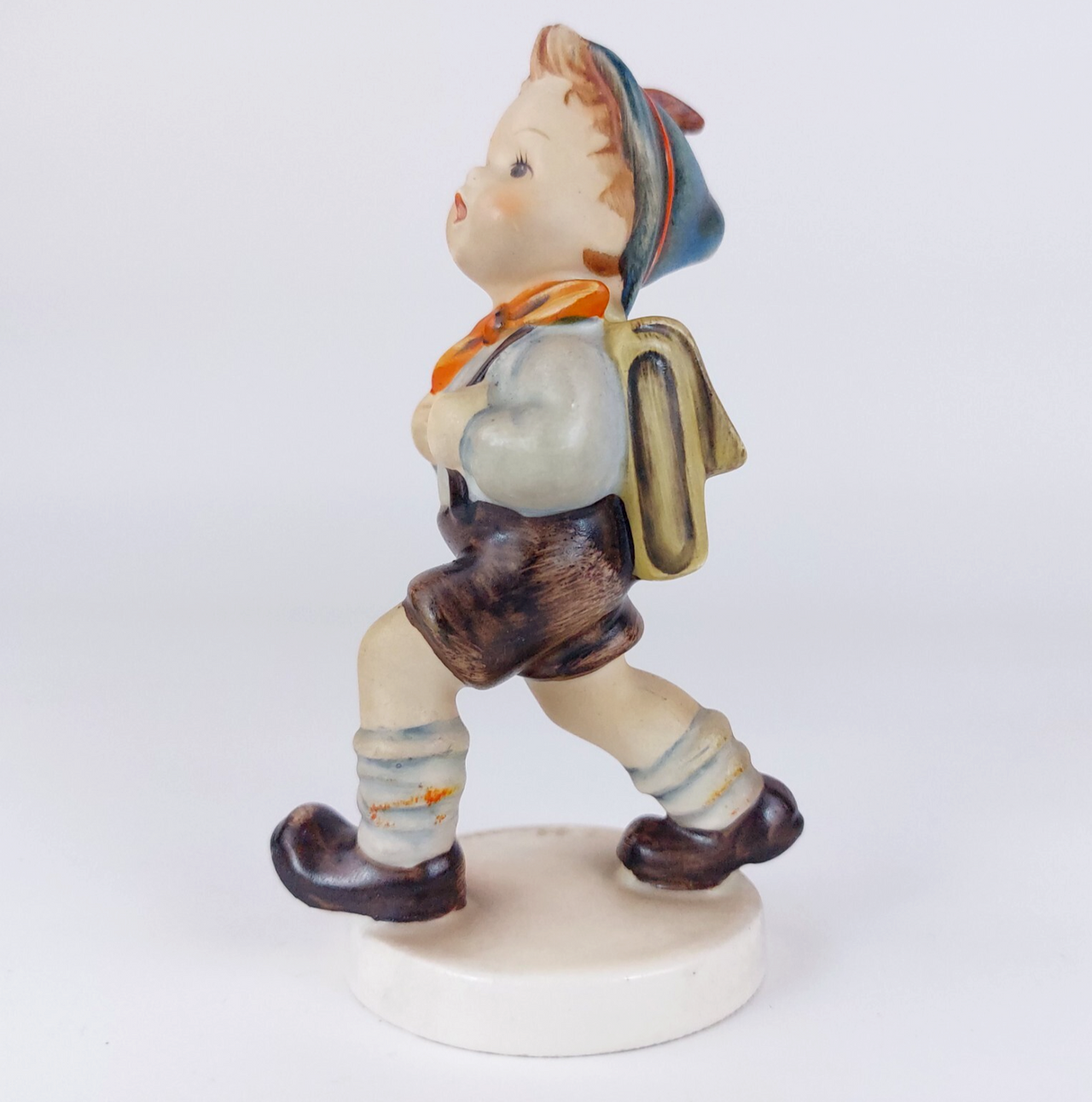 Goebel Hummel School Boy" Figurine W. Germany 1960-1972 Mark 3 Collectible deco0