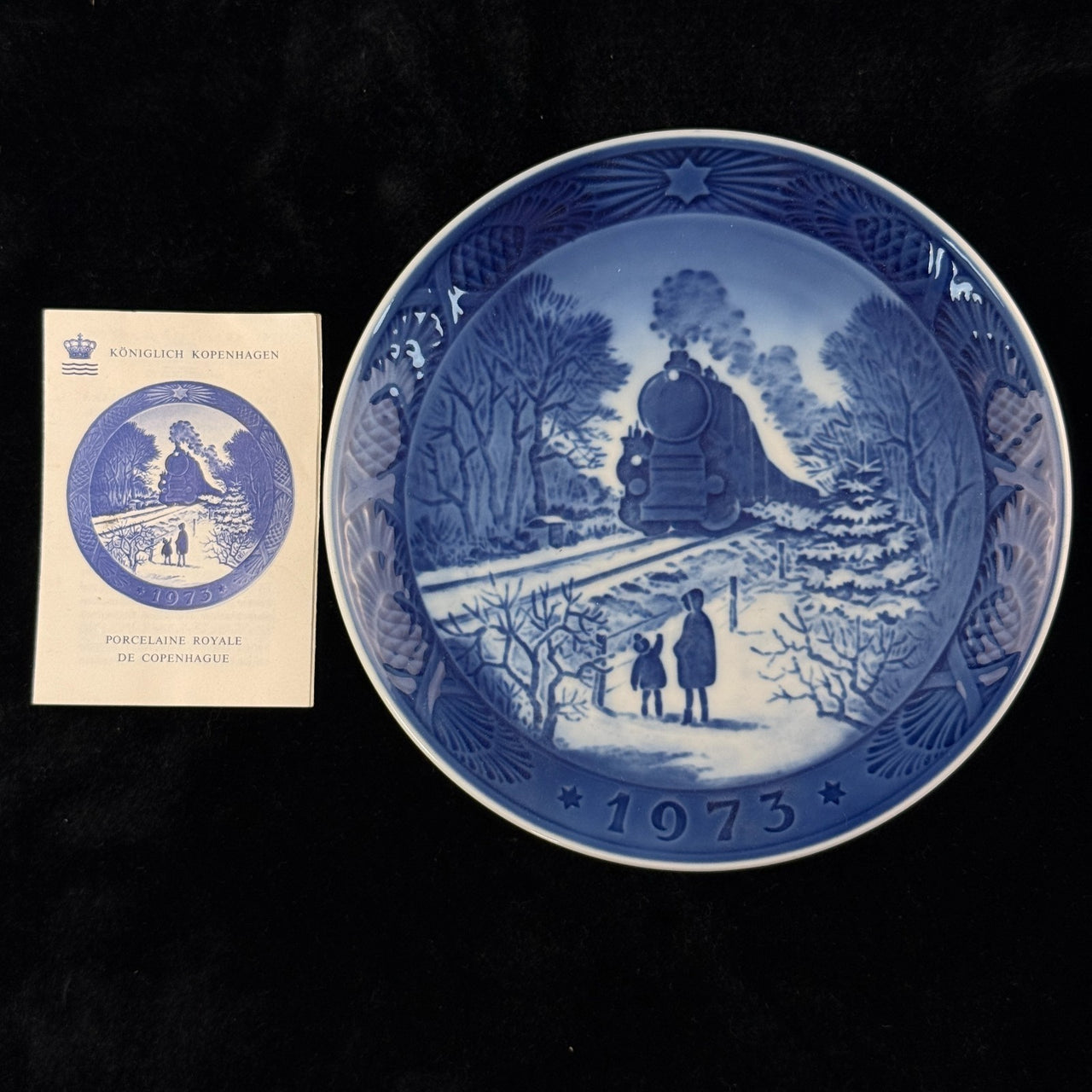 Royal Copenhagen 1972-1974 Christmas Plates Set of 3 Blue Collectibles Porcelain7
