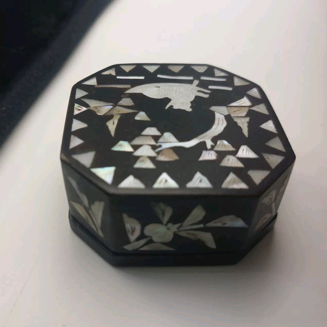 Antique Chinese Black Lacquer – Trinket Box Octagonal with Mother of Pearl Inlay15
