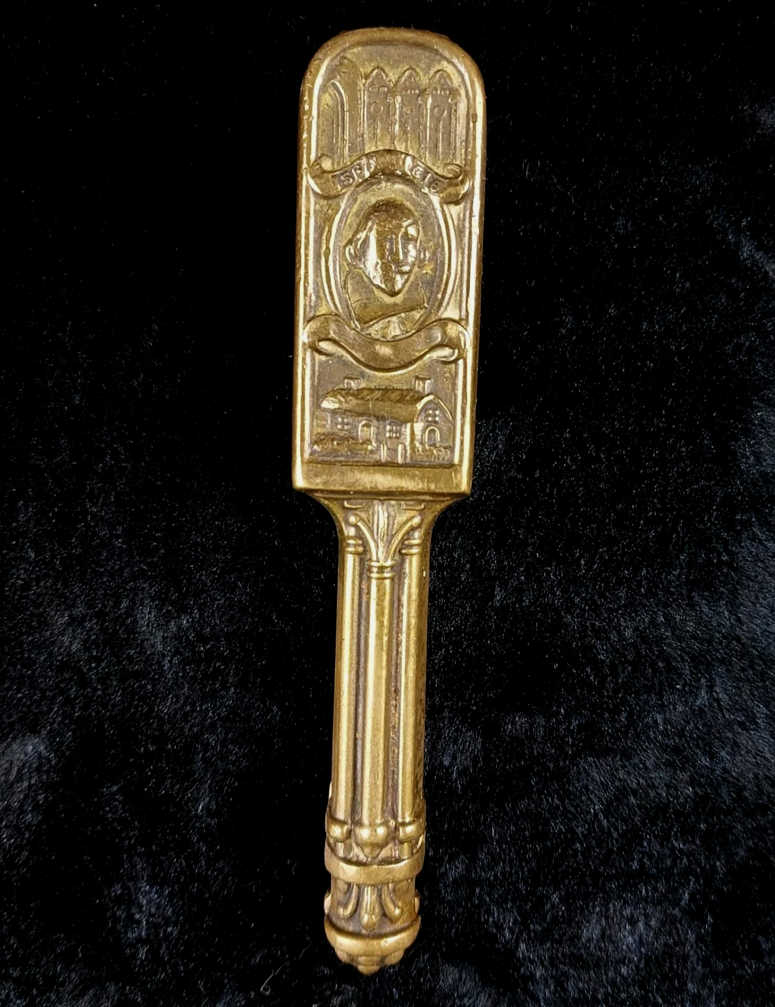 Antique Brass Nutcracker – Design Shakespeare – Made in England unique gift0