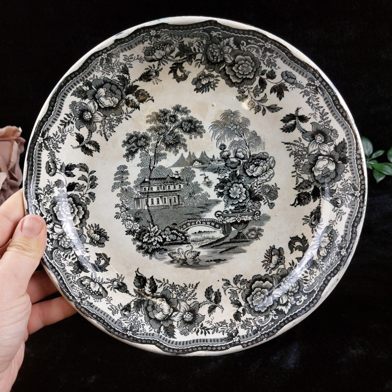 Antique (1850-1890) Victorian J.C. & S. "Royal Cottage" 9" Transferware Plate.2