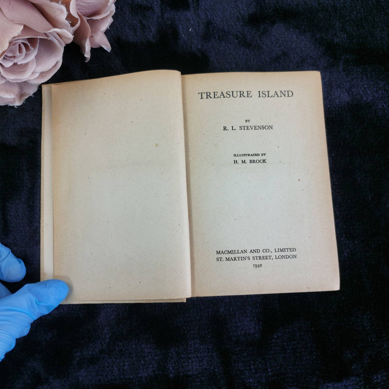 Treasure Island R.L. Stevenson Macmillan – 1942 Illustrated by H.M. Brock HC  7