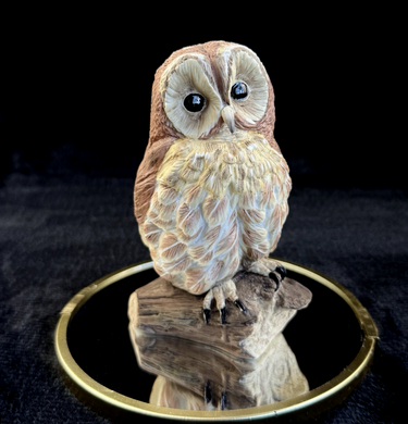 Wedgwood Mottled Art Glass Owl Paperweight bookshelf Figurine 1970s decor0