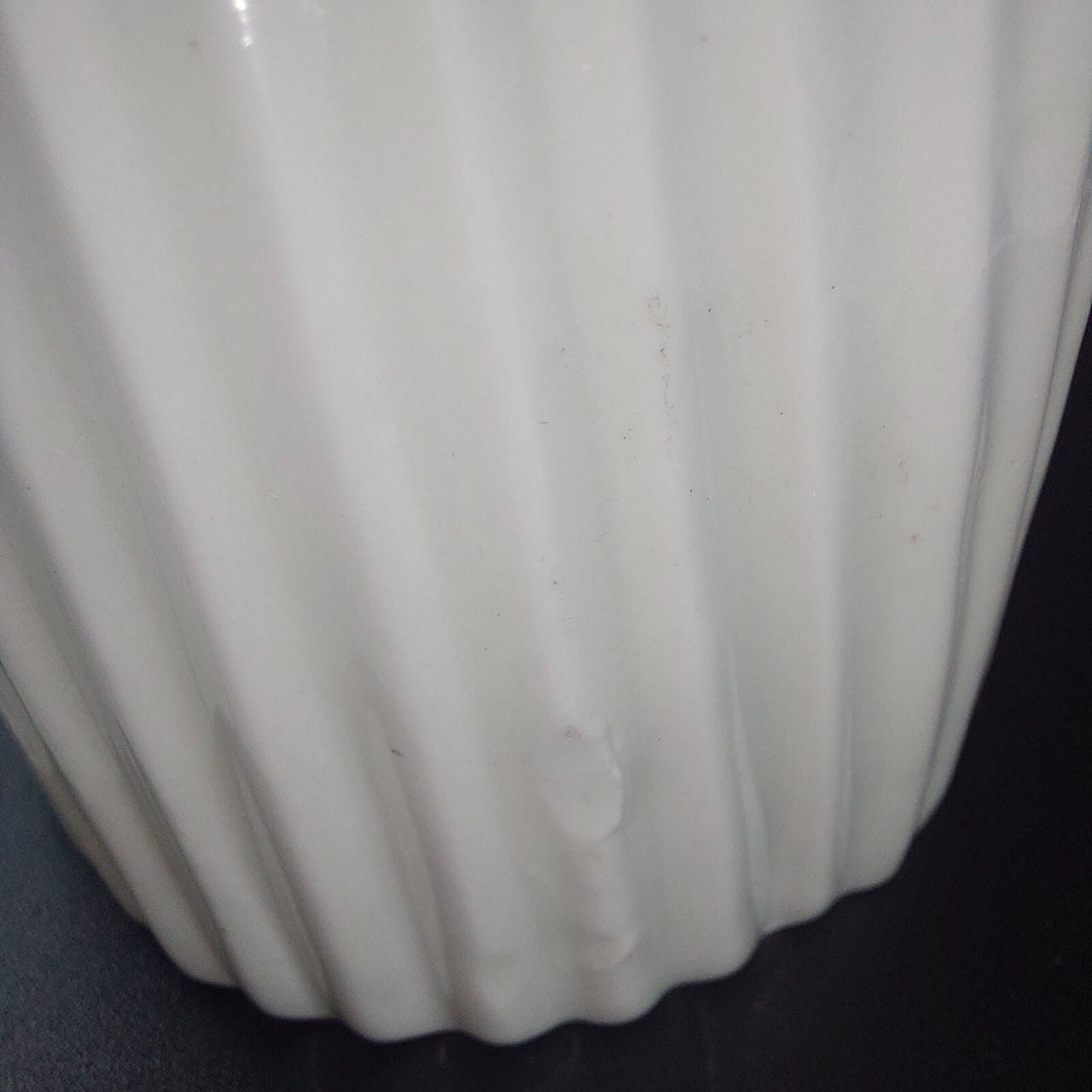 Requena Miquel Nun Figurine Pristine White Porcelain, 6.5" chip on the skirt dec16