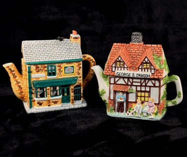 Novelty Teapots Set x2  1.55George & Dragon Pub + Rovers Return Newton & Ridley 0
