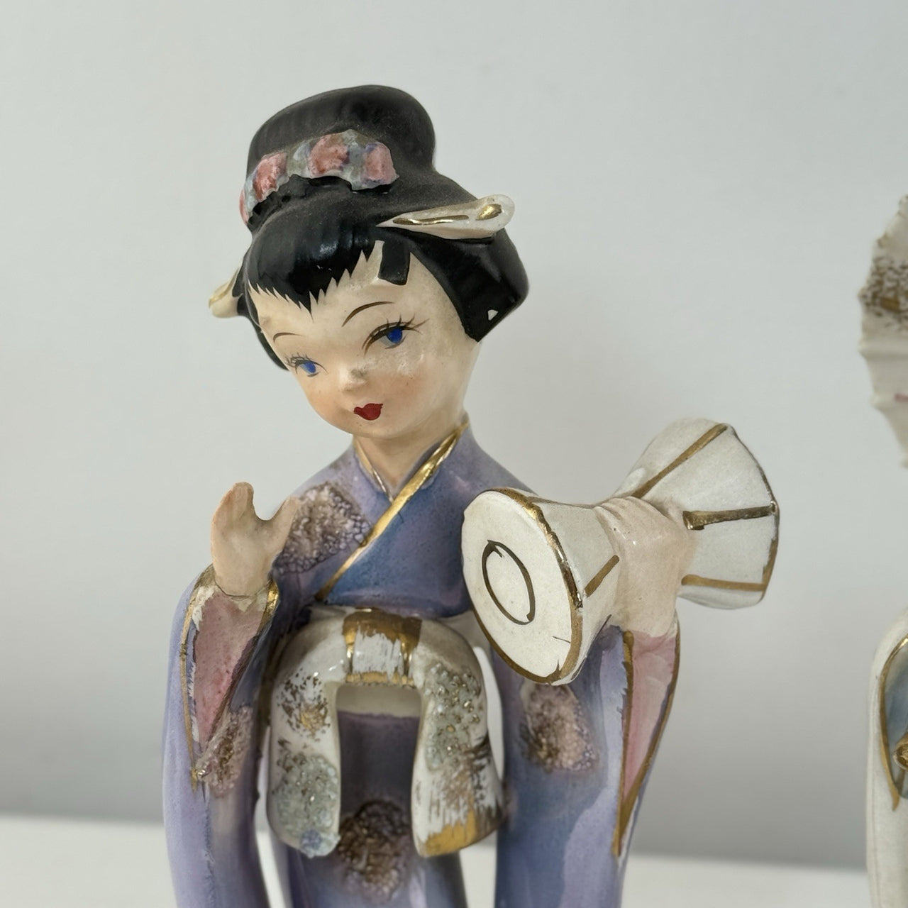 Vintage Geisha Girl Figurines Pair 9” Ceramic Japan Style Kimono Parasol & Drum5