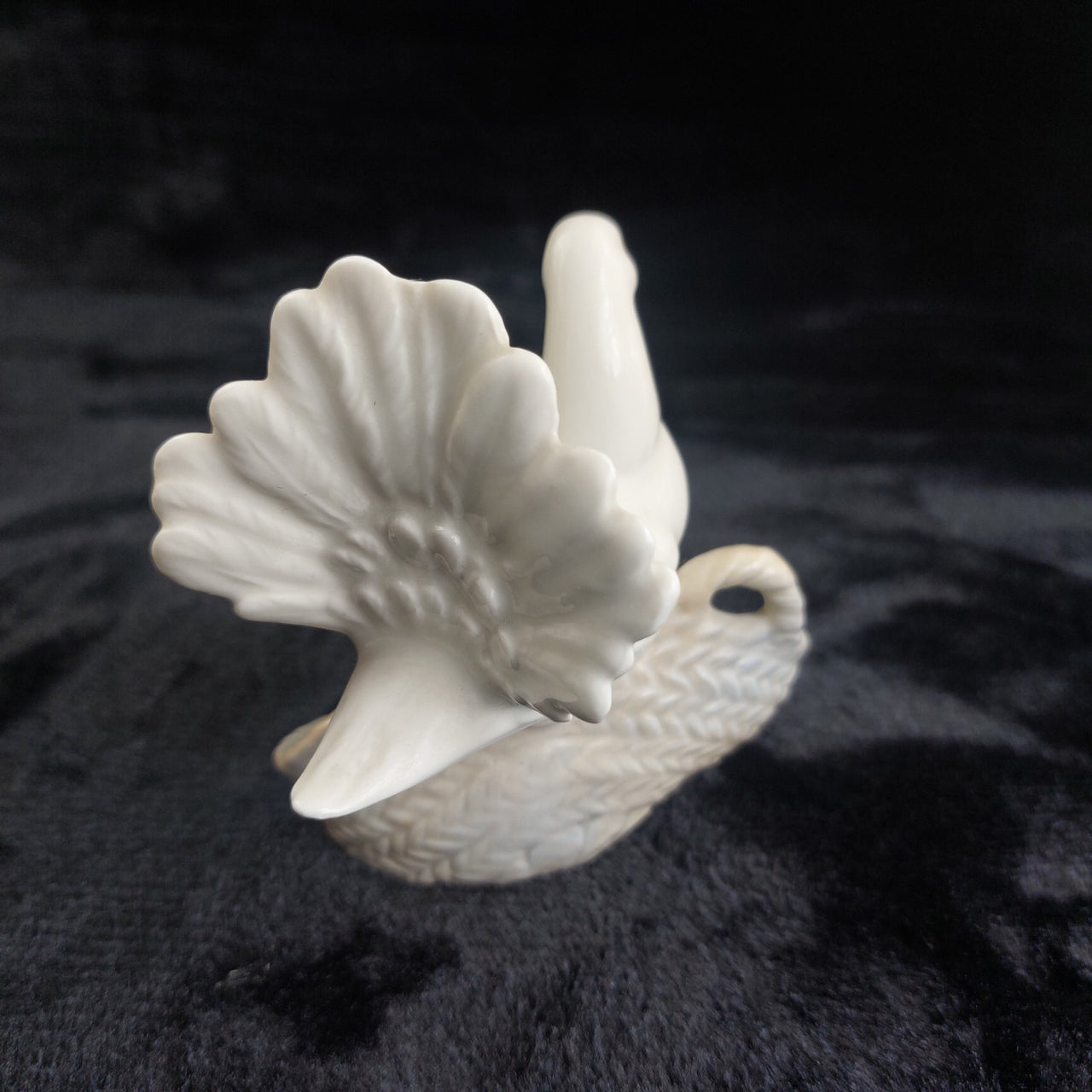 Porceval White Spain Dove Figurine 4.5" Porcelain Bird Nesting Hand Painted2