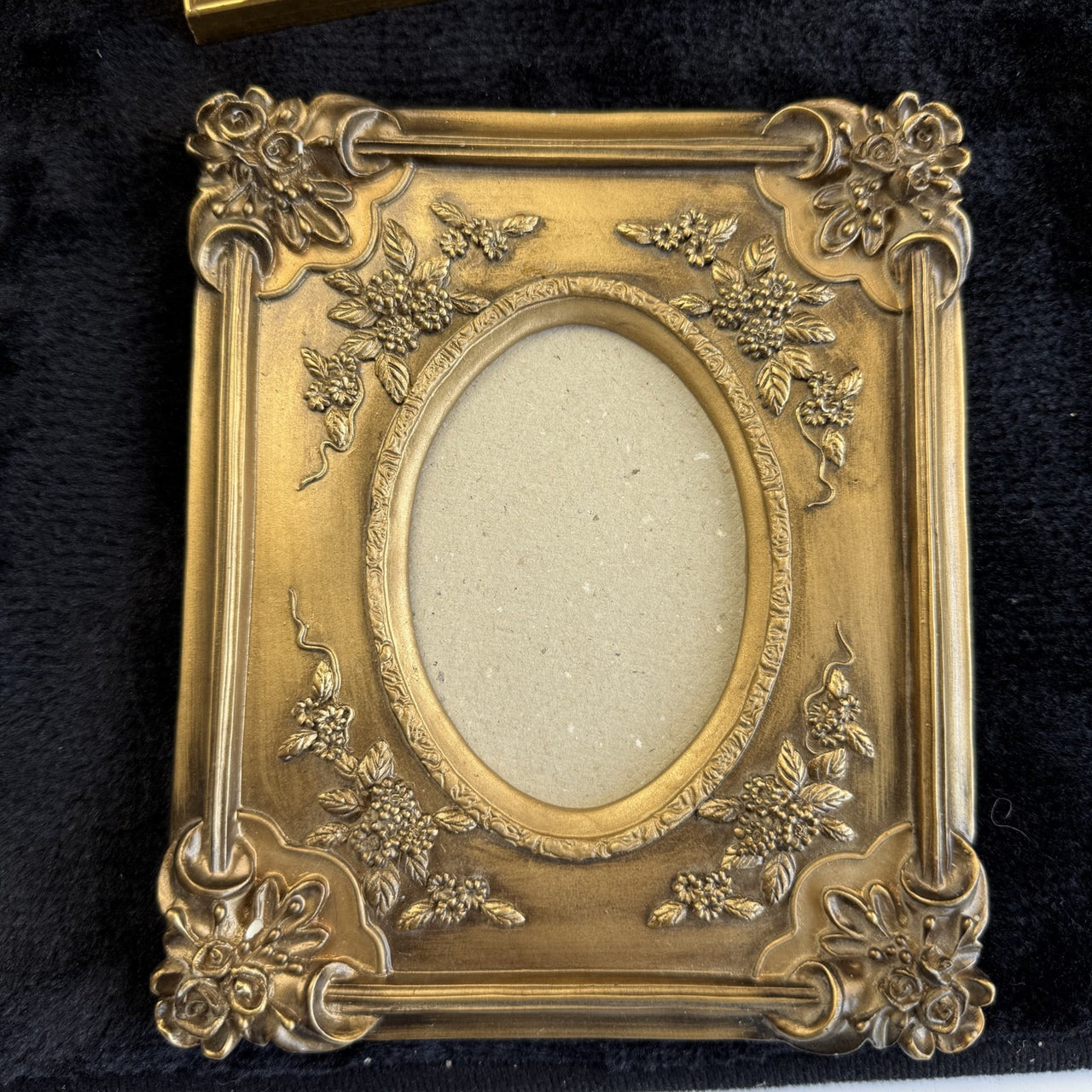 Set of 7 Vintage Brass Ornate Gold Tone Picture Frames (moseley ware metal 19804
