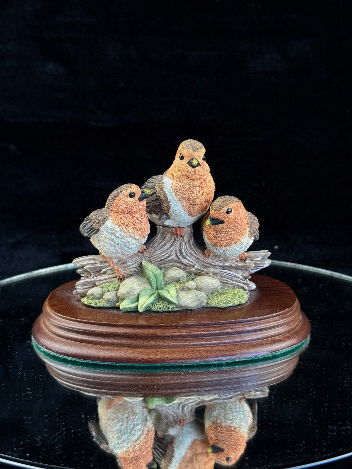 The Leonardo Collection "Nature Studies" Robins Figurine 1994 Porcelain decor3