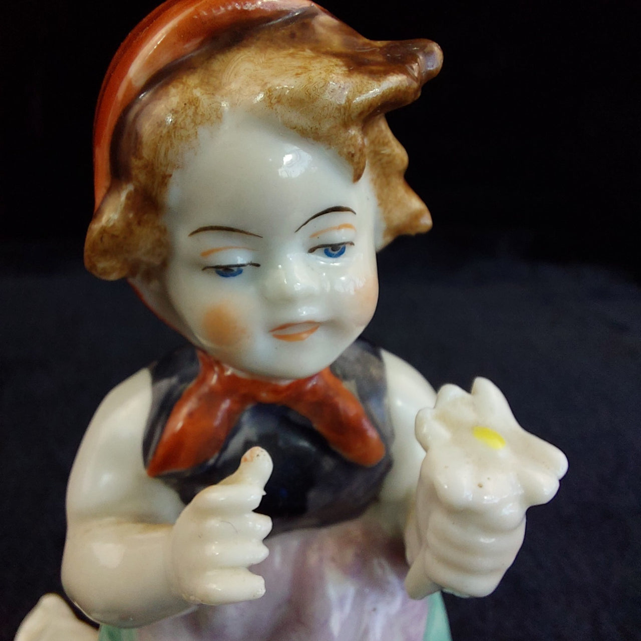 AK Kaiser Figurine Germany Porcelain Girl with Goose 16cm Hand Painted Small dec8