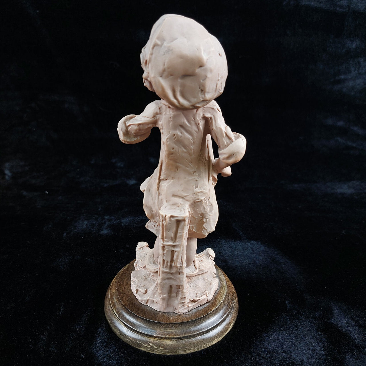 Giuseppe Armani Singing Boy Figurine  1980s Italian Porcelain library ornoment10
