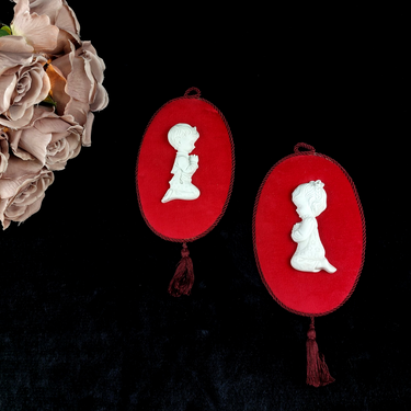 Capodimonte  1960s   Red Velvet & Ceramic Wall Plaques decor, Made In Italy.0
