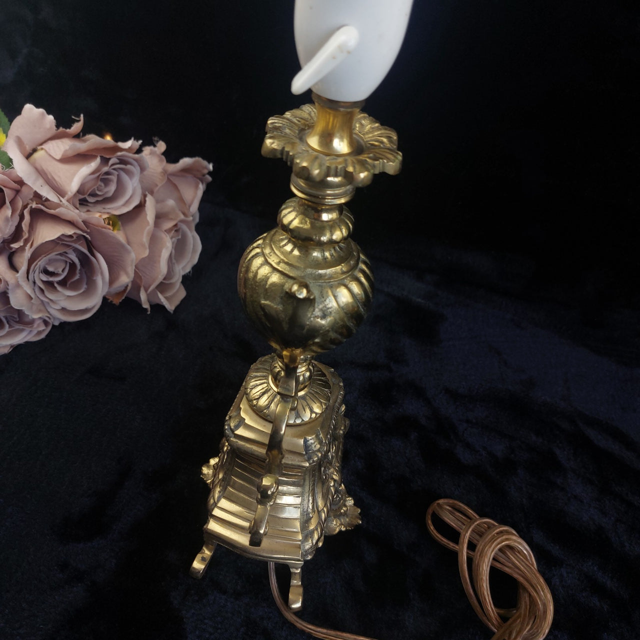 Stunning Ornate Rococo Brass Lamp French Styl Heavy Urn Scroll Base 19" no shade6
