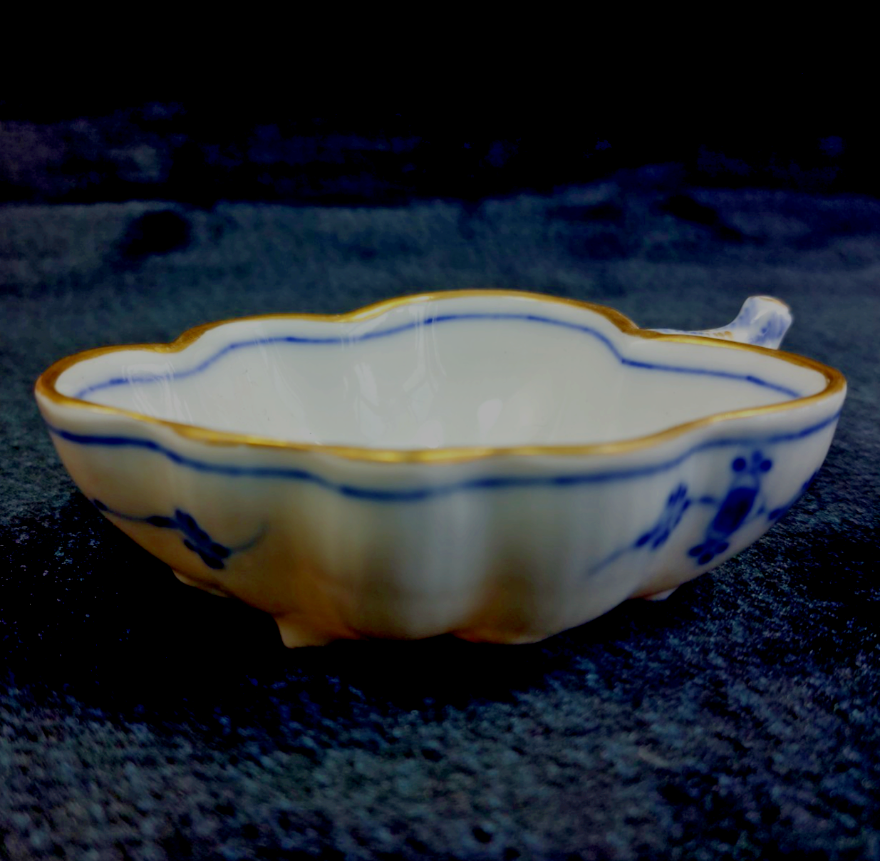 1870 Royal Copenhagen Blue Fluted Candy Leaf Dish Gold Edge Antique 1st Quality3