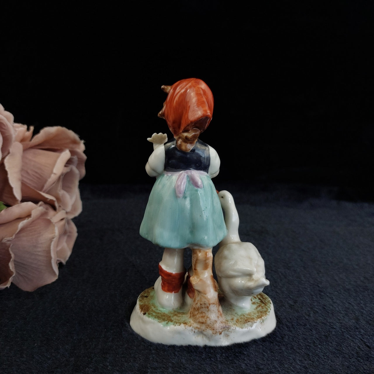 AK Kaiser Figurine Germany Porcelain Girl with Goose 16cm Hand Painted Small dec3
