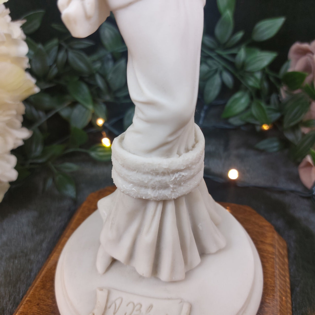 Vintage Exquisite Auro Belcari Figurine - Art Deco Lady (1985) Porcelain 1920s9