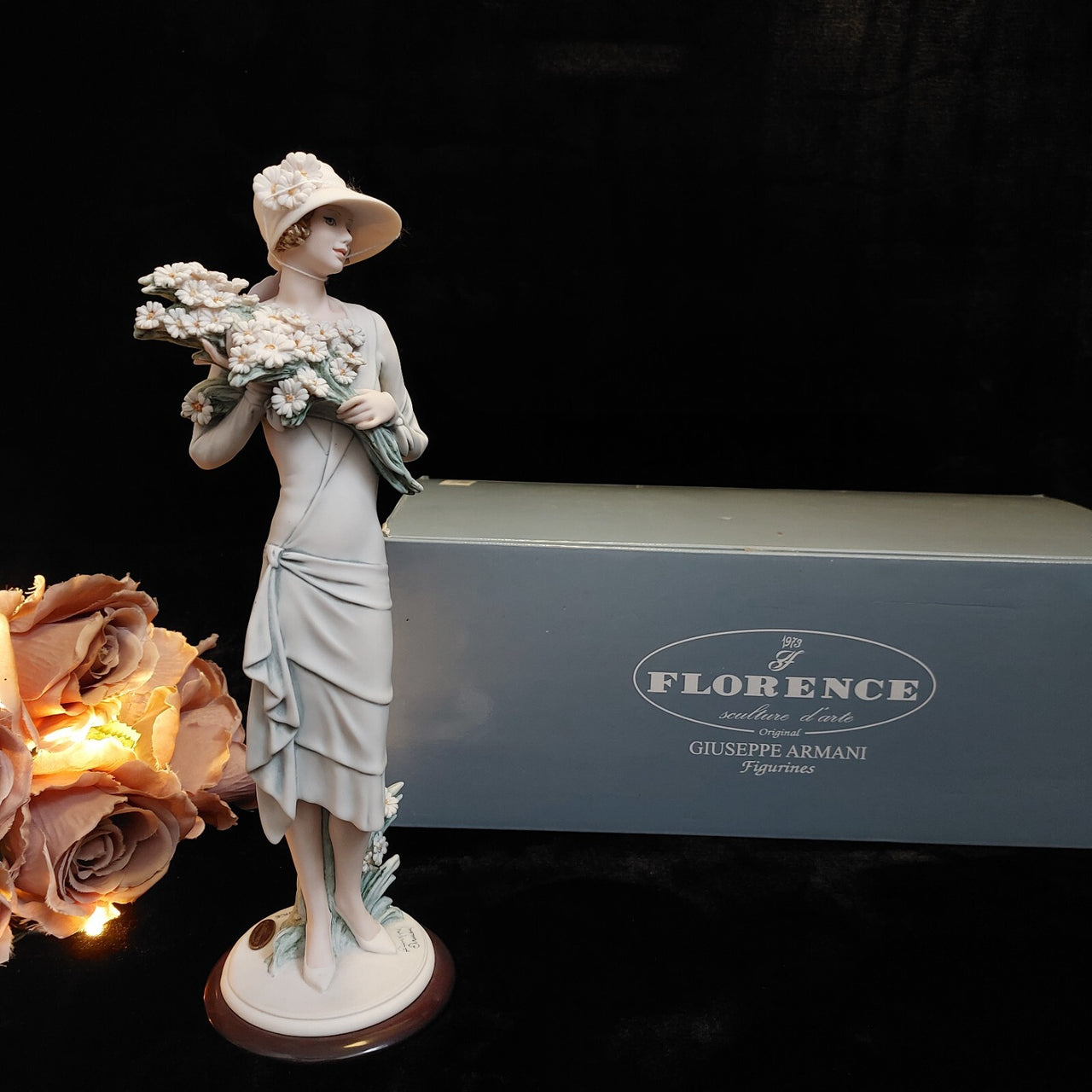 Florence Marguerite Armani Figurine – 1731F Lady With Daisies, Box Mint1