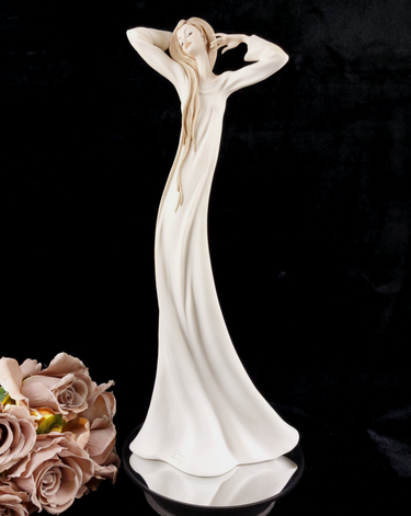Giuseppe Armani Florence Aurora 1813F lady figurine 2003 Edition Box w certifica1