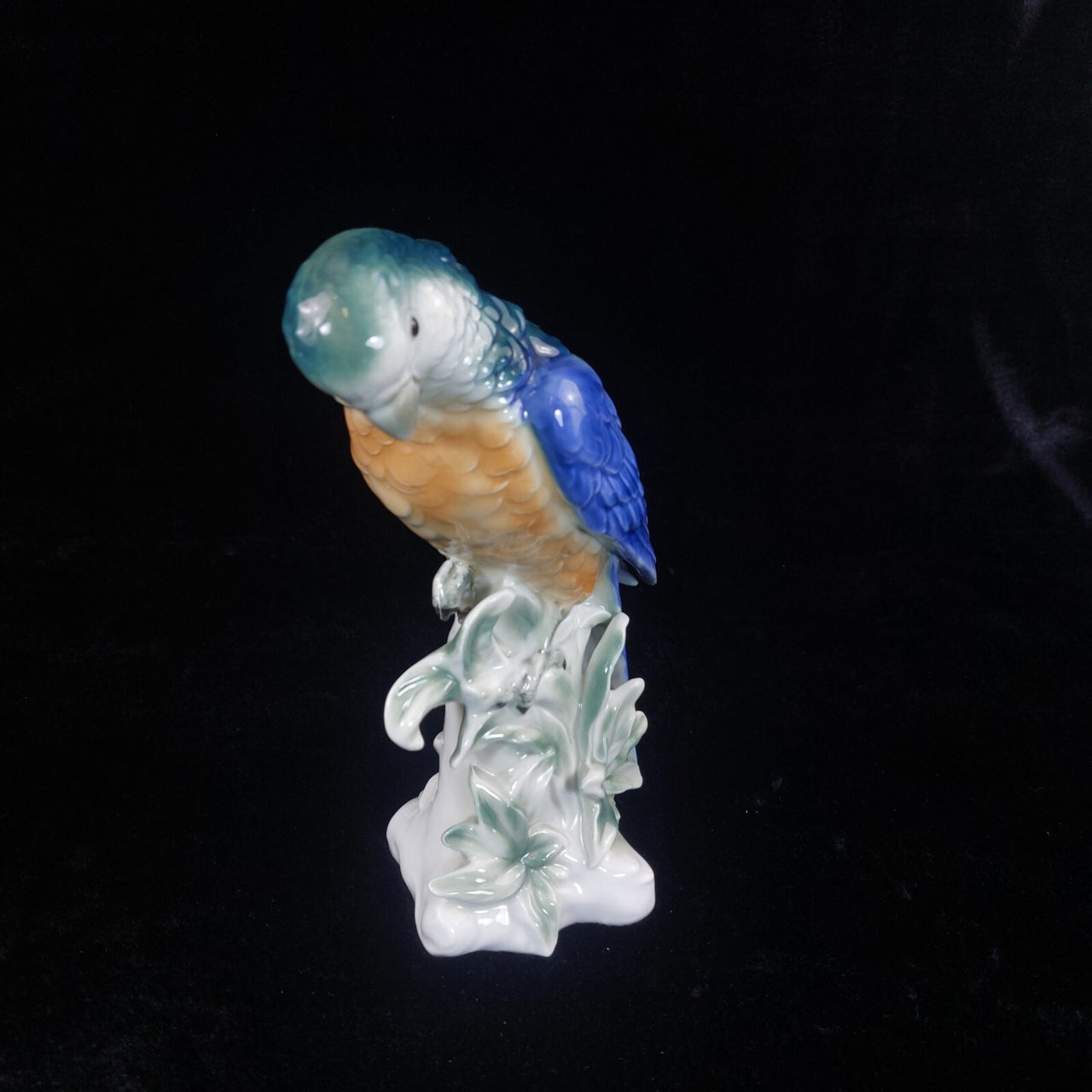W.R. Porcelain Germany Parrot Figurine 8" Multicolor Macaw Style Bird Statue dec2