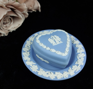 Wedgwood Heart Jasperware Blue Trinket Box & Plate Set british bedroom decor1