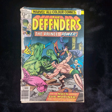 DEFENDERS 52  HULK VS SUBMARINER ORIGINAL OWNER MINE BC, Torn Cover 7.5 1977 0