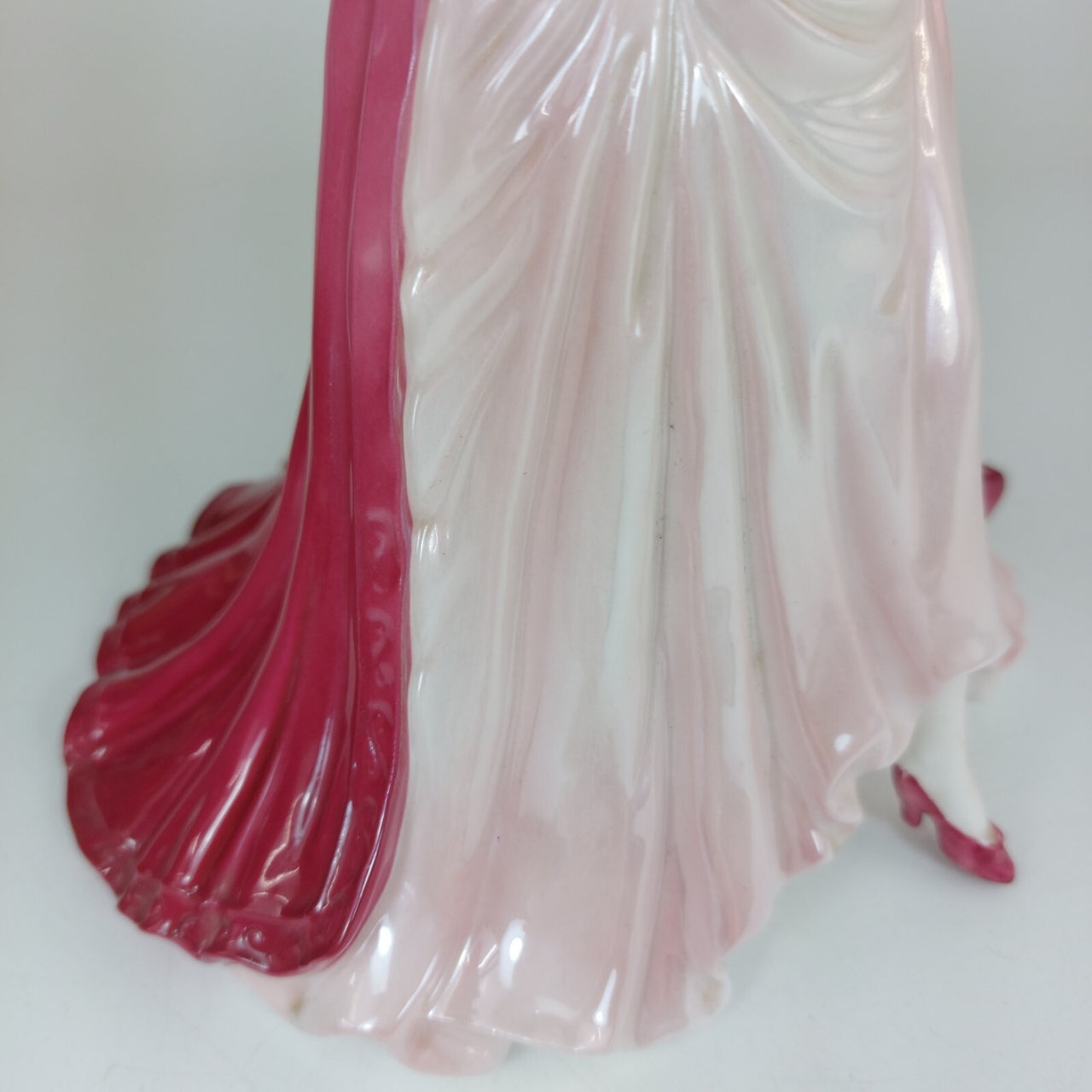 Coalport Lt Edition Large Figurine Joanne Figurine of the Year 2001 collectable7