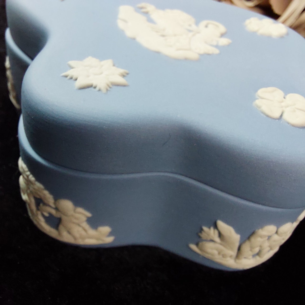 Wedgwood Blue Elegant Jasperware & Collectible Trinket Box/Lidded Dish British d4