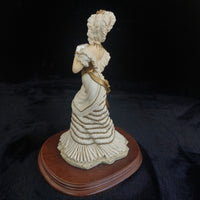 Thumbnail for Leonardo Promenade Collection British Lady Figure 1991 Vintage Resin Ornamnt 10