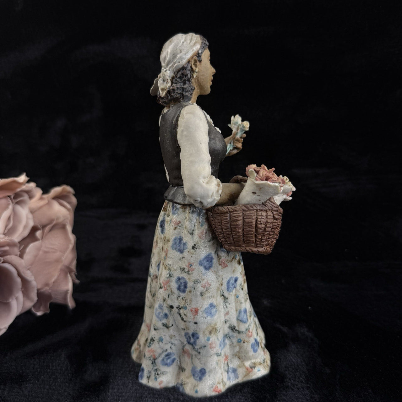 Rare Castagna Florence Figurine Flower Seller - Signed Italy see pics5