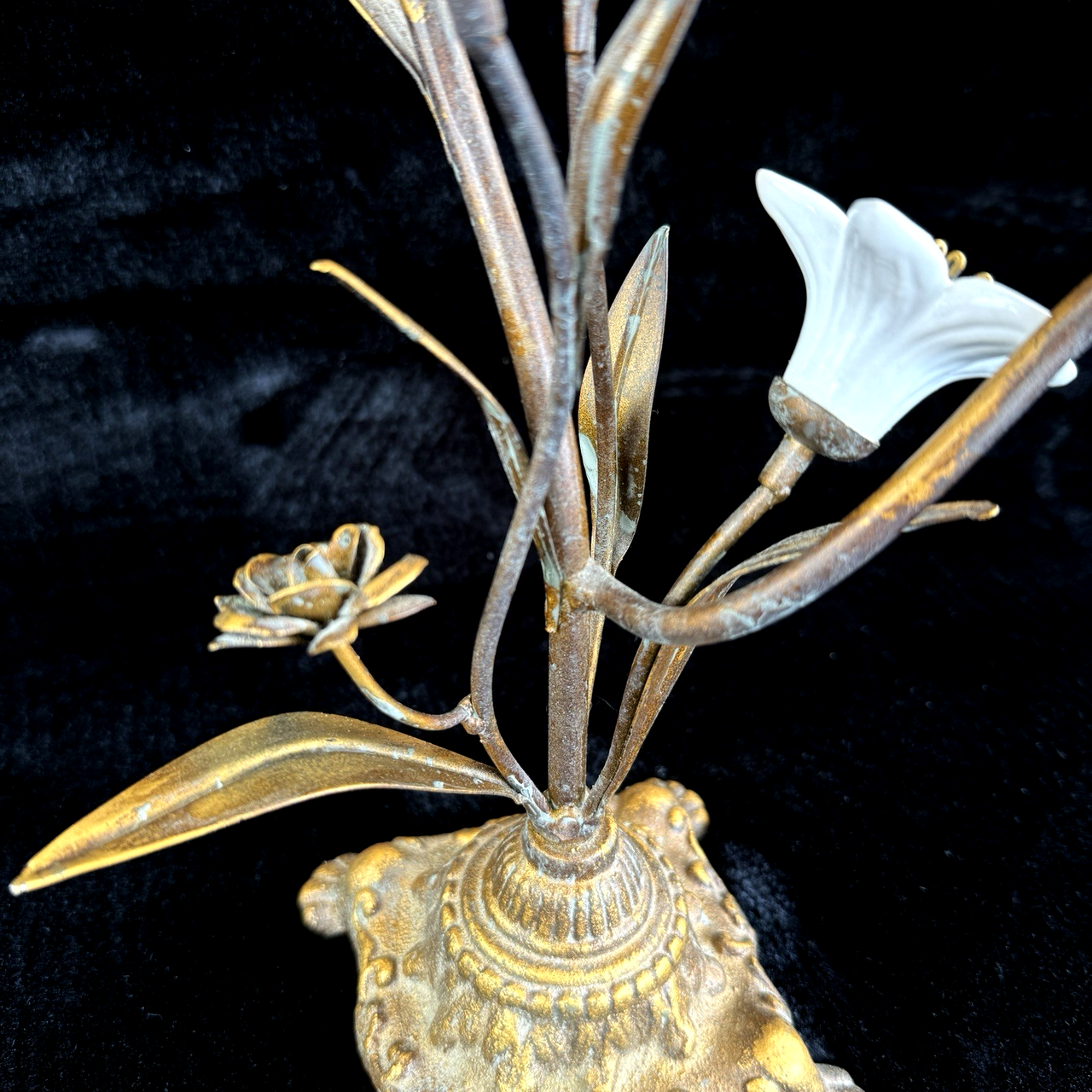 Italian Style Bronzed Brass Floral Candlestick White Ceramic Flowers gift 40cm7