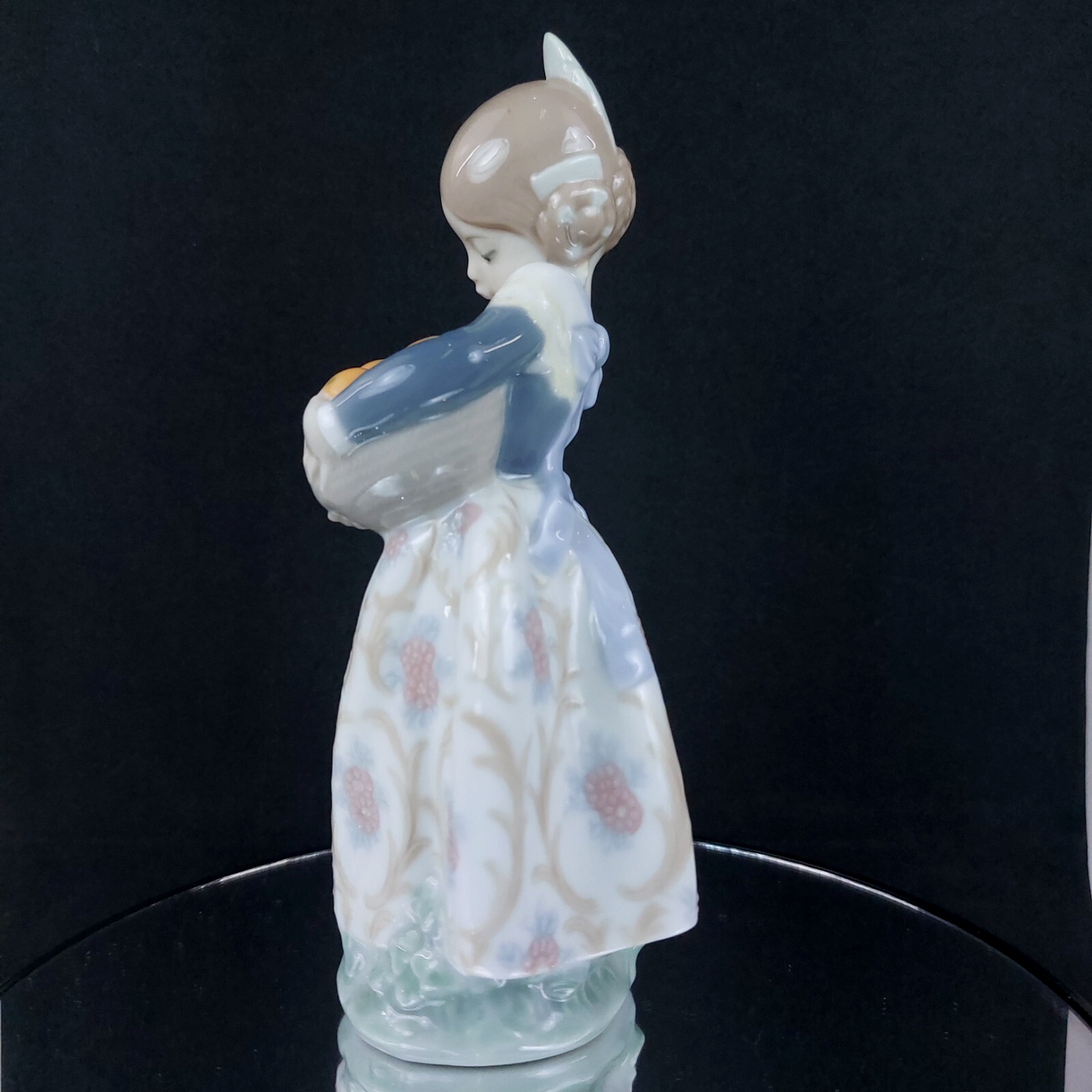 Rare NAO by Lladró Spanish Porcelain Girl with Basket Figurine Handmade Spain8