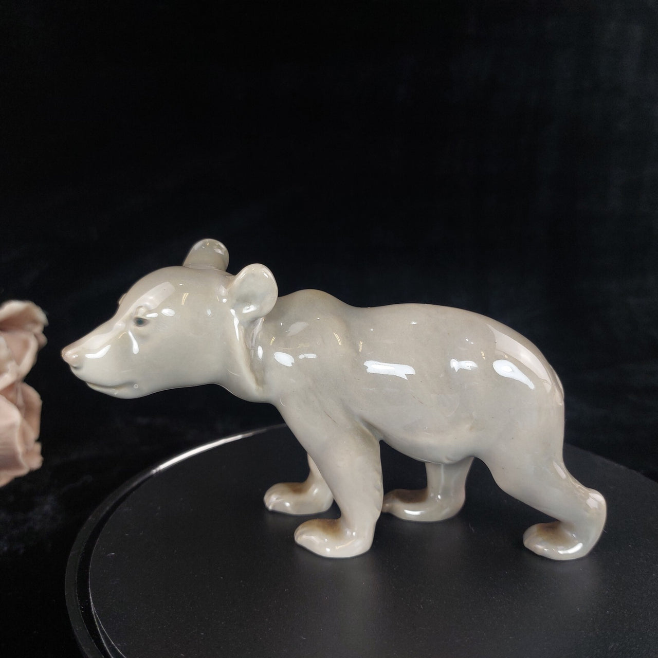 Bing & Grøndahl Bear Figurine B&G 1804 Good Condition Porcelain Denmark 9.5x16cm0