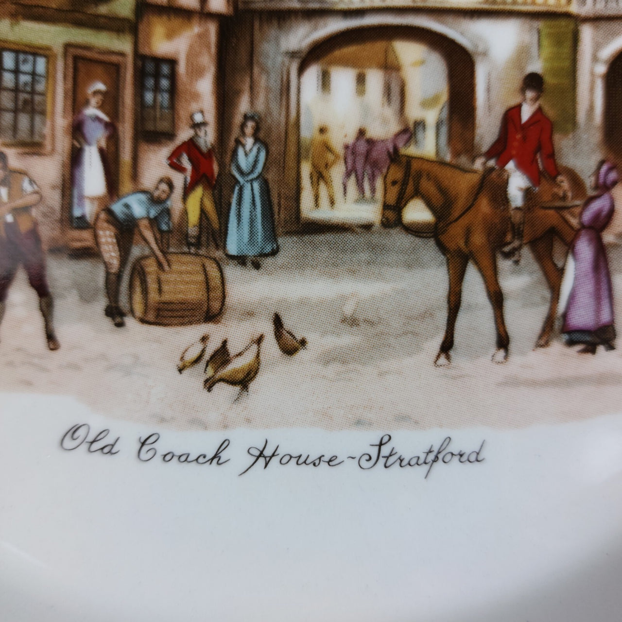 Old Coach House Stratford Decorative Ceramic Plate Gold Trim 8.5in Wall Hanger7
