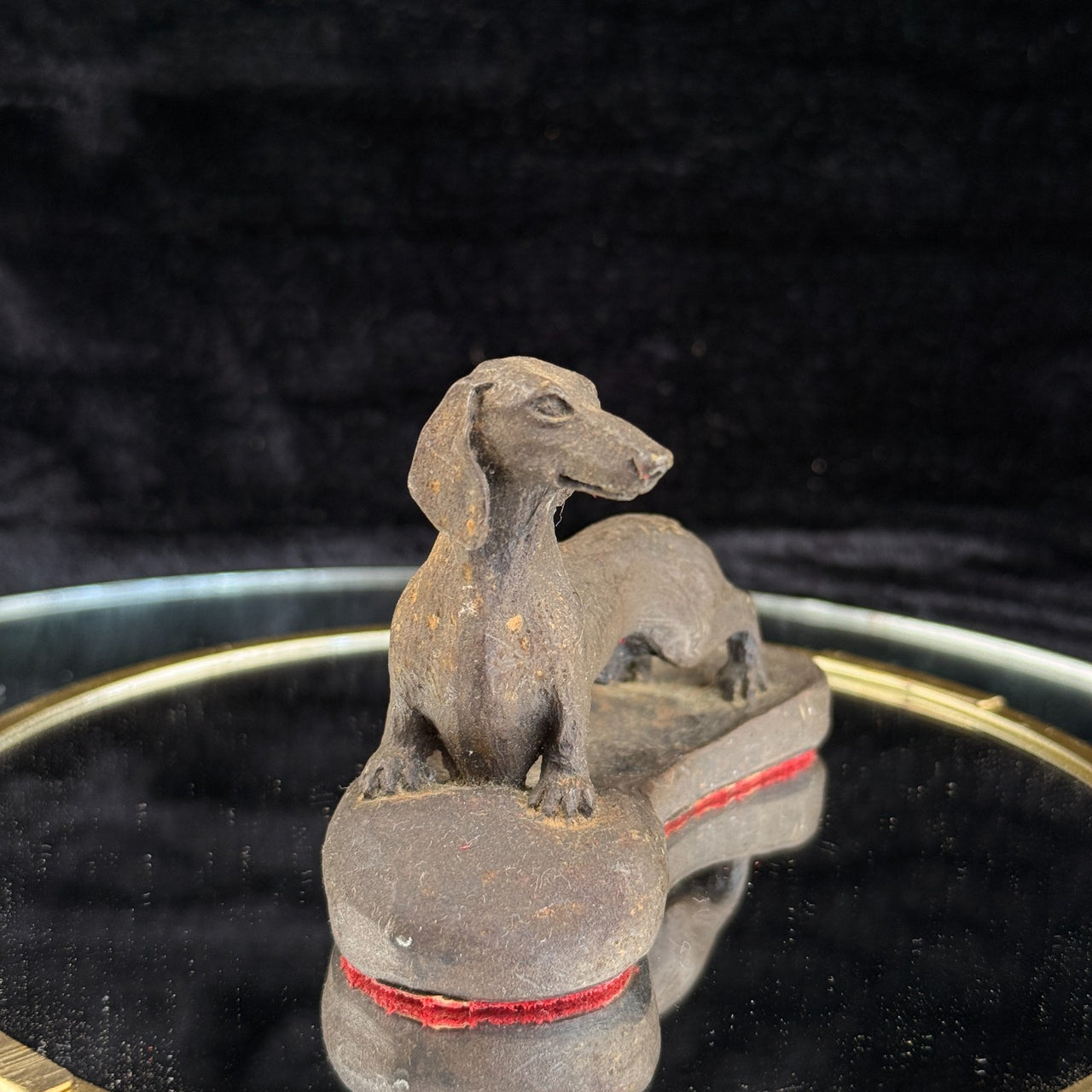 Dachshund Dog Figurine gift Bronze Look Sculpture Felt Base 1989 Signed WL Small4