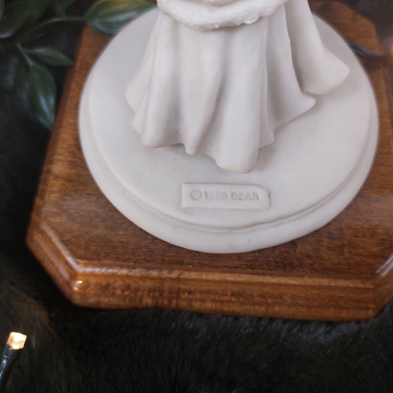 Vintage Exquisite Auro Belcari Figurine - Art Deco Lady (1985) Porcelain 1920s5