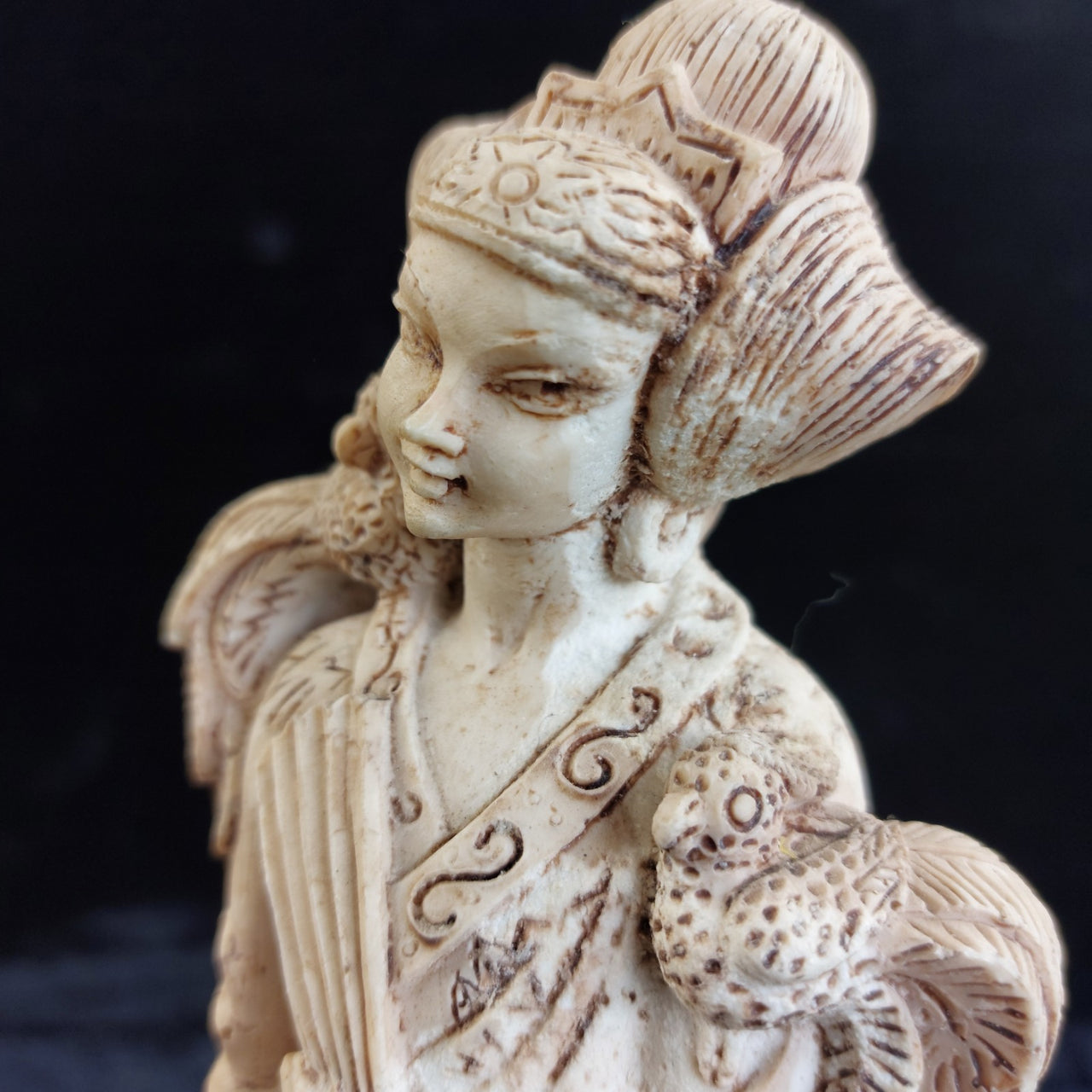 Asian Woman with Fan and Birds Resin Figurine Ivory Colour Approx 10in Worn5