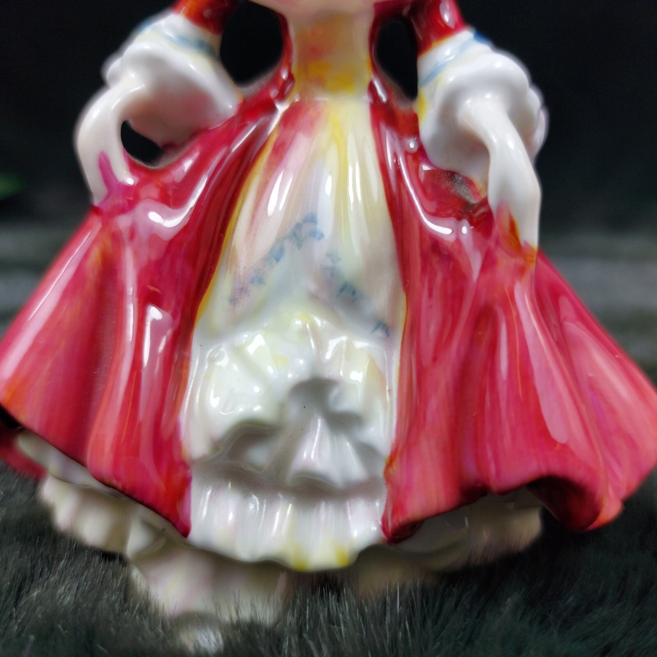 Royal Boxed Doulton ladies “Southern Belle” victorian lady figurine porcelain 14